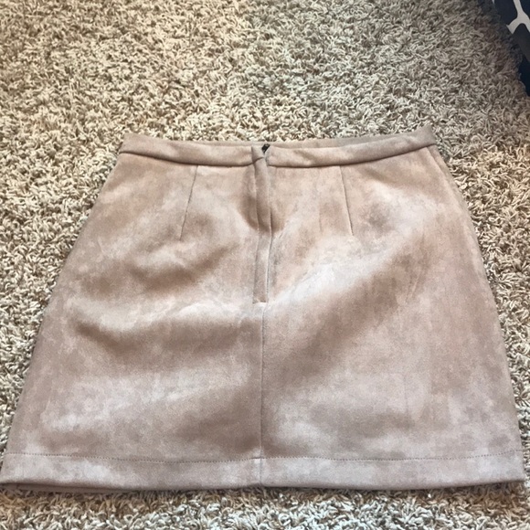 tan/cream button skirt - Picture 2 of 2